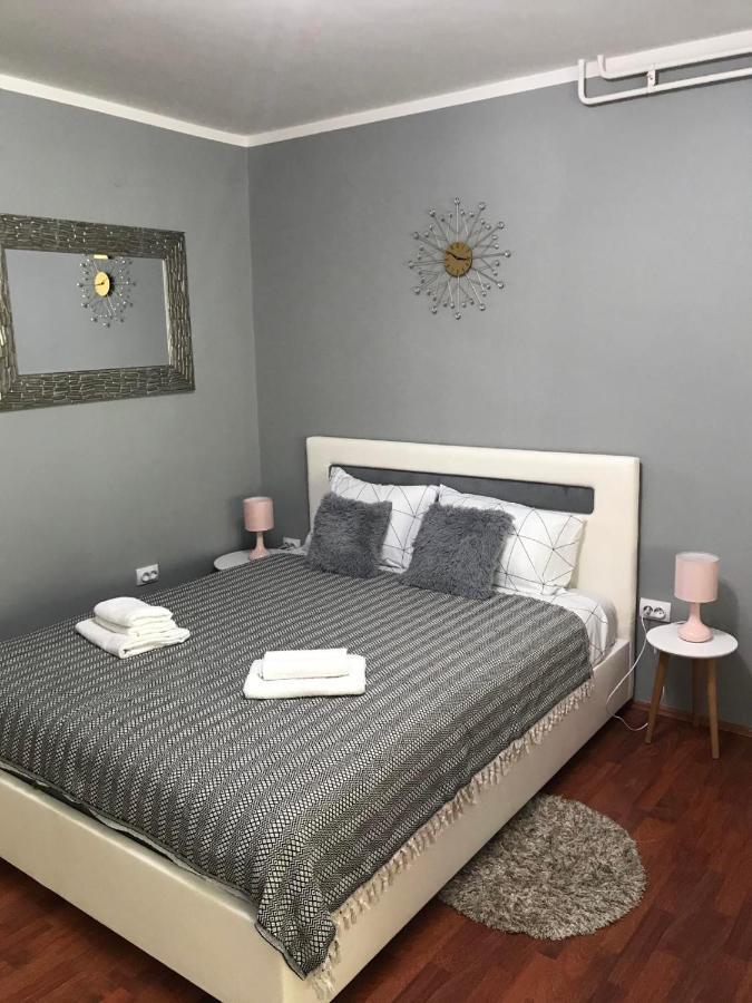 Apartman Studio Pavle I Petra Сремски-Карловци Экстерьер фото